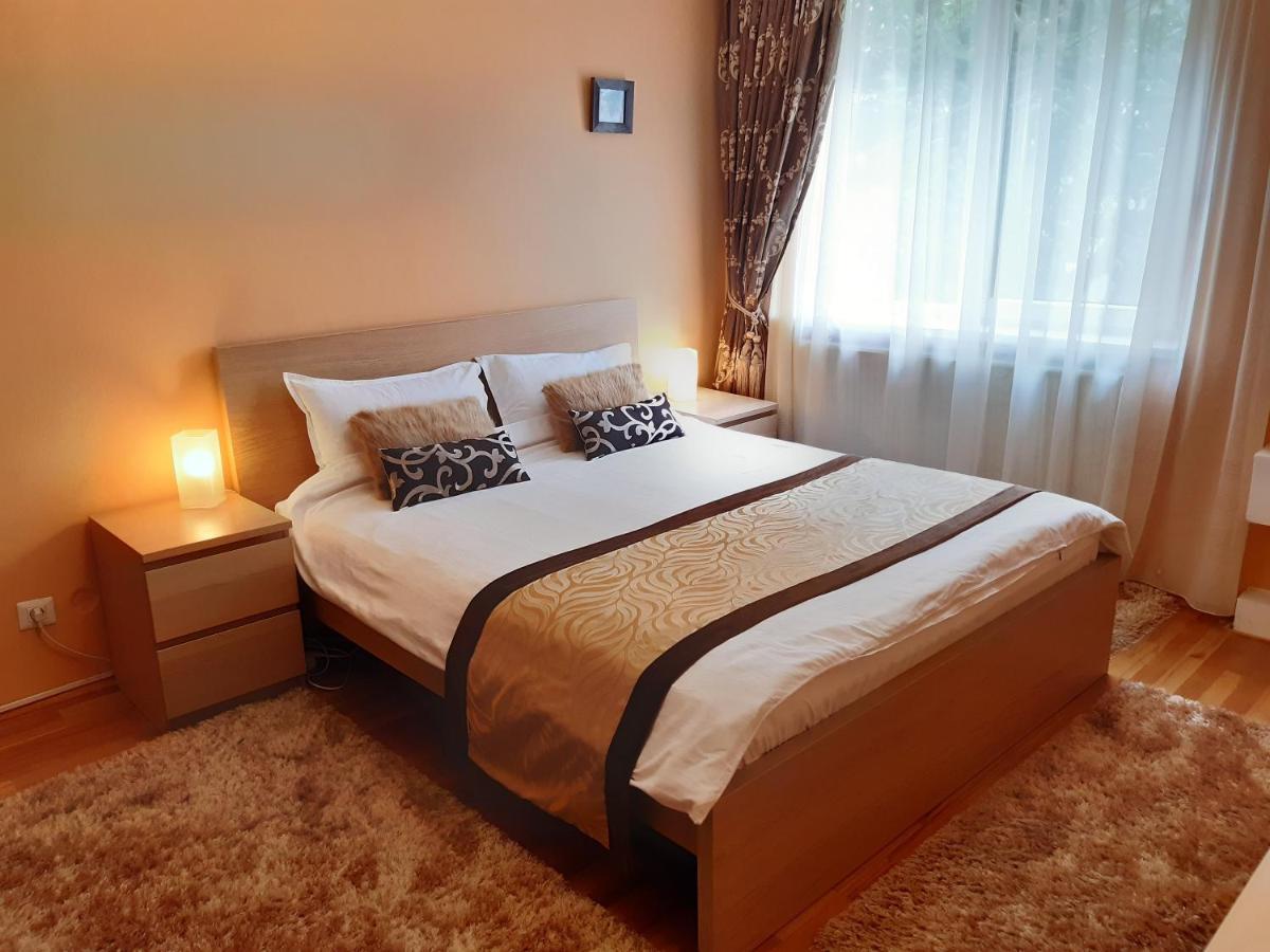 Apartament Central Piatra Neamţ 外观 照片