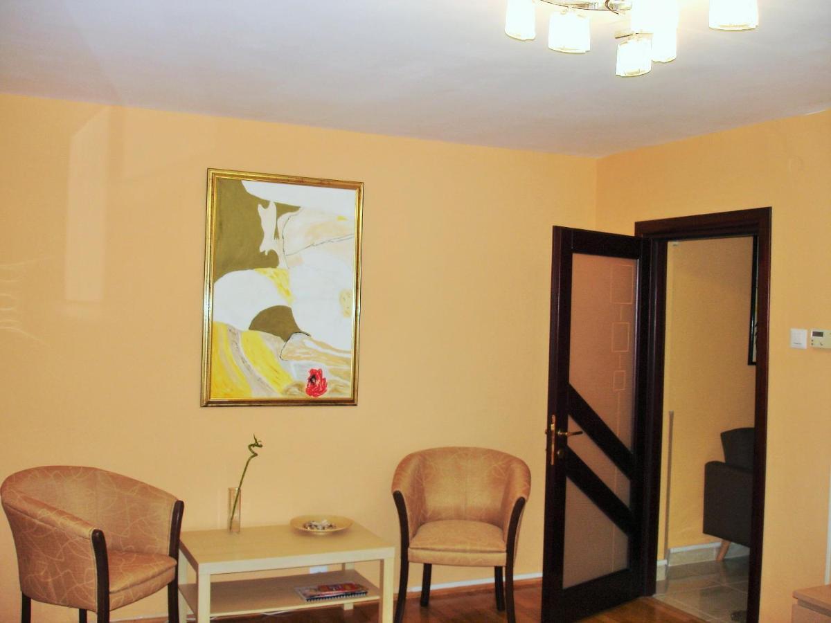Apartament Central Piatra Neamţ 外观 照片